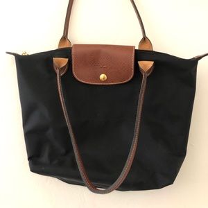 Black Longchamp purse